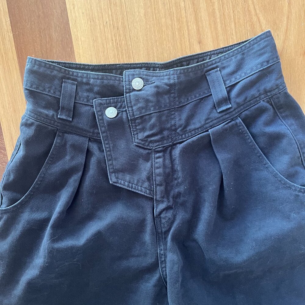 Levi's X Stranger Things Eleven-El Pleated Women's Jeans size 27